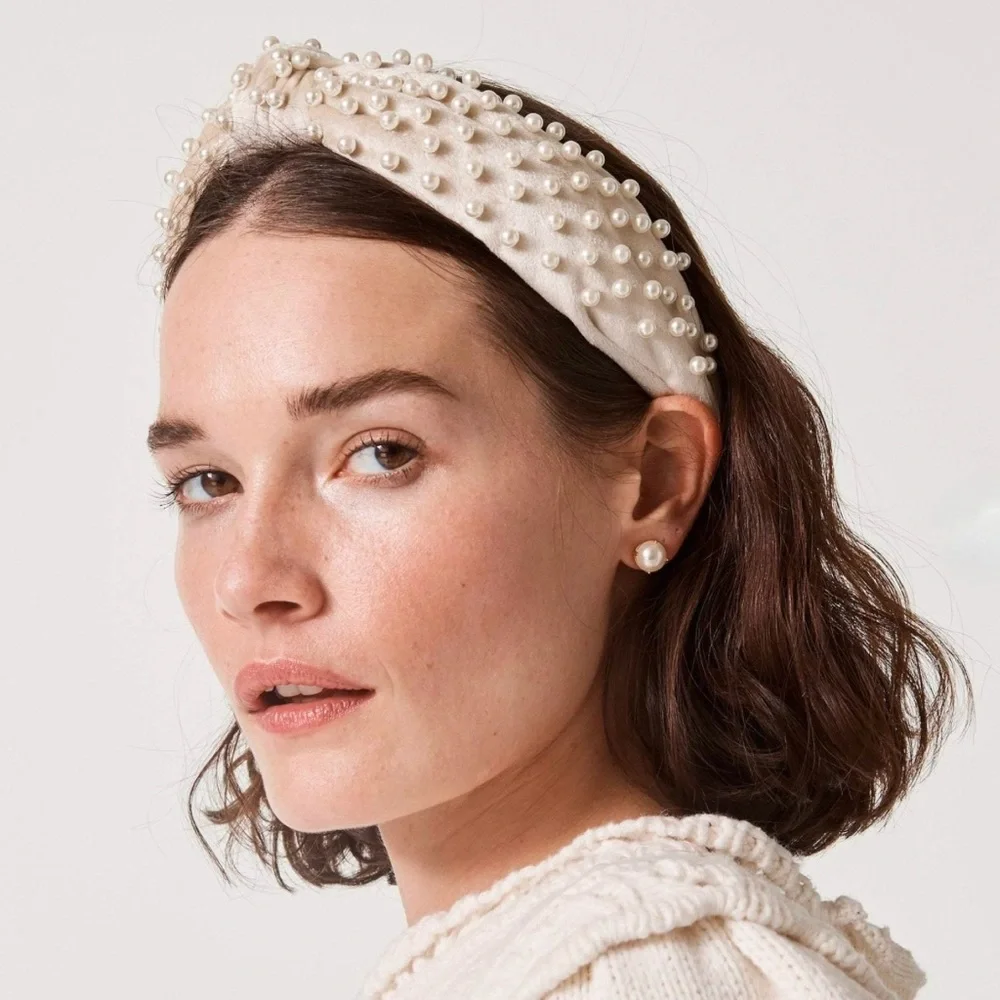 Lele Sadoughi ♡ Ivory Pearl Velvet Knotted Headband - Picture 4 of 4